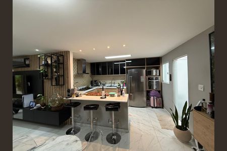 Casa de condomínio para alugar com 214m², 3 quartos e 2 vagasCozinha