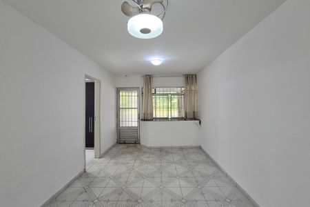 Casa à venda com 190m², 3 quartos e 2 vagasSala