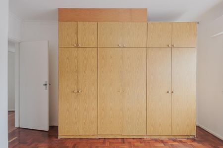 Apartamento para alugar com 100m², 3 quartos e 1 vaga Apartamento para alugar com 100m², 3 quartos e 1 vagaQuarto