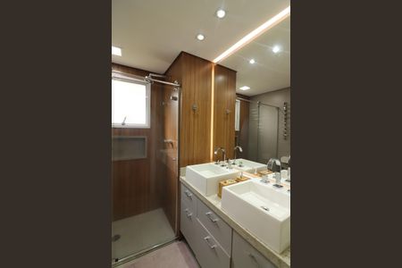 Apartamento à venda com 147m², 3 quartos e 2 vagasSuíte 1 Banheiro 