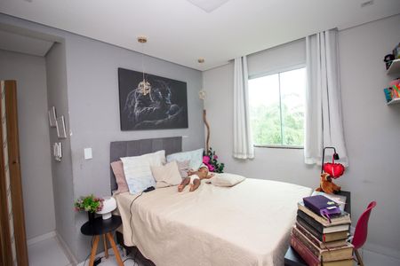 Quarto Suíte de apartamento para alugar com 3 quartos, 200m² em Jd Perla, Contagem