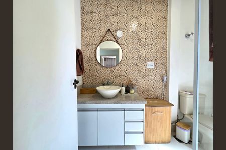 Apartamento à venda com 76m², 2 quartos e sem vagaBanheiro 1