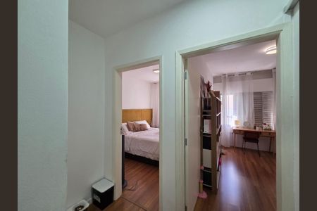 Apartamento à venda com 76m², 2 quartos e sem vagaCorredor