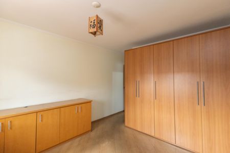 Casa à venda com 171m², 4 quartos e 2 vagasSuíte