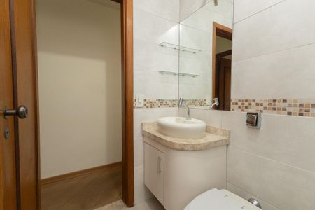 Casa à venda com 171m², 4 quartos e 2 vagasBanheiro 1