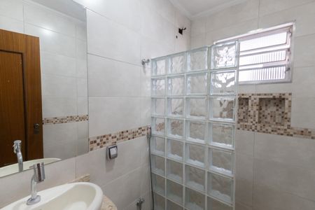 Casa à venda com 171m², 4 quartos e 2 vagasBanheiro 1