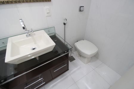 Apartamento à venda com 84m², 2 quartos e 1 vagaBanheiro 