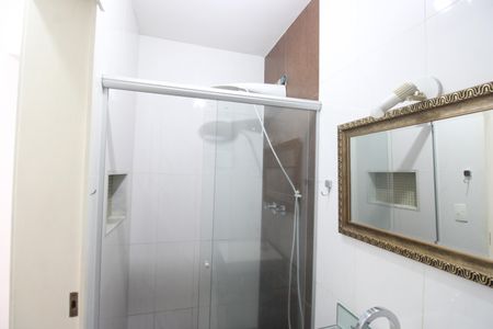 Apartamento à venda com 84m², 2 quartos e 1 vagaBanheiro 