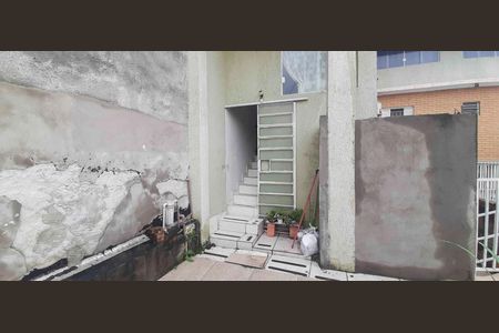 Casa à venda com 250m², 2 quartos e 2 vagas Casa à venda com 250m², 2 quartos e 2 vagasAcesso a Casa 2