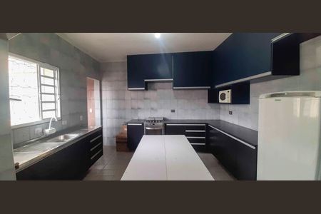 Casa à venda com 250m², 2 quartos e 2 vagas