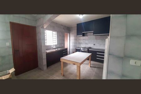 Casa 1 - Cozinha de casa para alugar com 2 quartos, 250m² em Km 18, Osasco