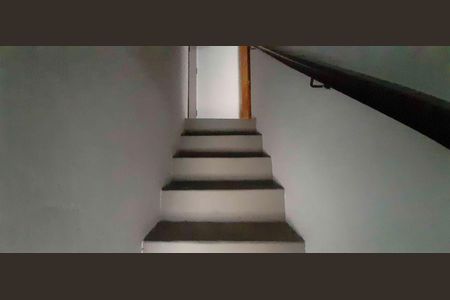 Casa à venda com 250m², 2 quartos e 2 vagas Casa à venda com 250m², 2 quartos e 2 vagasCasa 1 - Acesso a Suíte