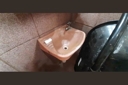 Casa à venda com 250m², 2 quartos e 2 vagas