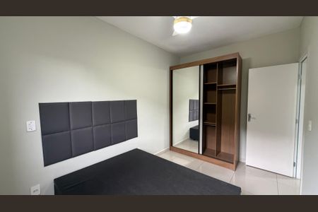 Quarto de apartamento para alugar com 2 quartos, 55m² em Jardim Professor Benoa, Barueri