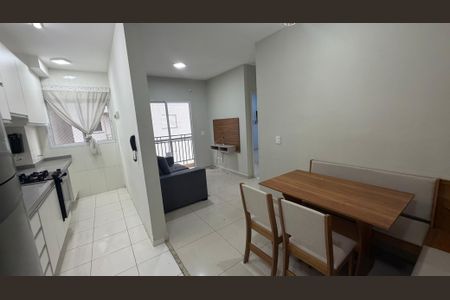 Cozinha de apartamento para alugar com 2 quartos, 55m² em Jardim Professor Benoa, Barueri