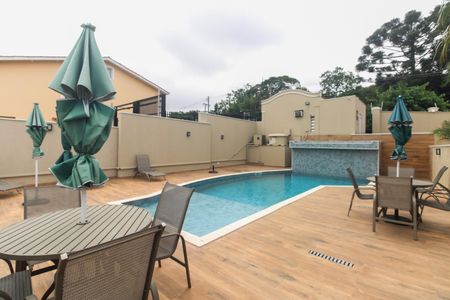 Casa de condomínio à venda com 220m², 4 quartos e 4 vagas Casa de condomínio à venda com 220m², 4 quartos e 4 vagasÁrea Comum - Piscina