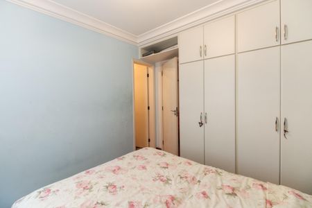 Casa de condomínio à venda com 220m², 4 quartos e 4 vagas Casa de condomínio à venda com 220m², 4 quartos e 4 vagasSuíte 3