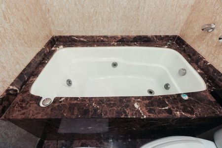 Casa de condomínio à venda com 220m², 4 quartos e 4 vagas Casa de condomínio à venda com 220m², 4 quartos e 4 vagasBanheiro Suíte 3