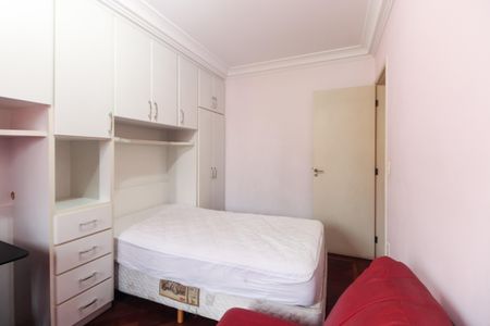 Casa de condomínio à venda com 220m², 4 quartos e 4 vagas Casa de condomínio à venda com 220m², 4 quartos e 4 vagasSuíte 2