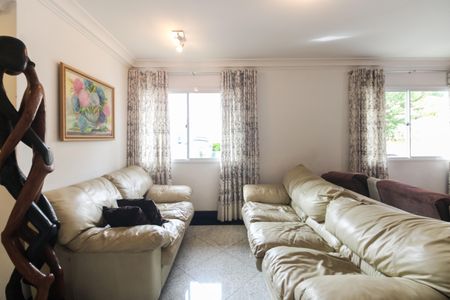 Sala  de casa de condomínio para alugar com 4 quartos, 220m² em Vila Carrão, São Paulo