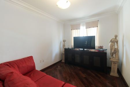 Casa de condomínio à venda com 220m², 4 quartos e 4 vagas Casa de condomínio à venda com 220m², 4 quartos e 4 vagasSala de TV