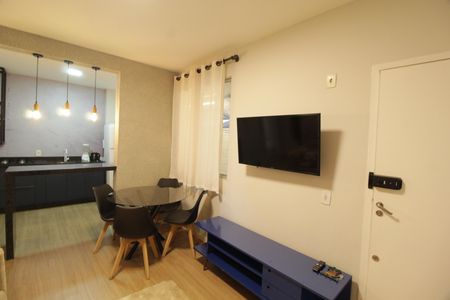 Sala de apartamento para alugar com 2 quartos, 52m² em Gávea, Uberlândia