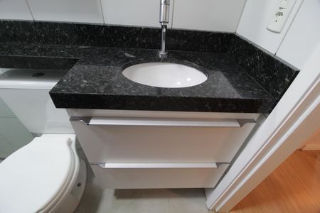 Apartamento para alugar com 52m², 2 quartos e 1 vagaBanheiro Social