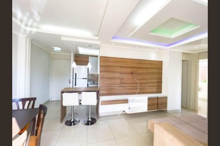 Sala  de apartamento para alugar com 2 quartos, 58m² em Humaitá, Porto Alegre