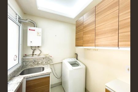 Área de Serviço  de apartamento para alugar com 2 quartos, 58m² em Humaitá, Porto Alegre