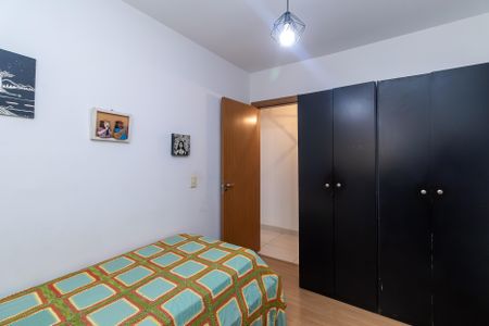 Quarto 2 de apartamento para alugar com 2 quartos, 48m² em Conjunto Helena Antipoff, Belo Horizonte