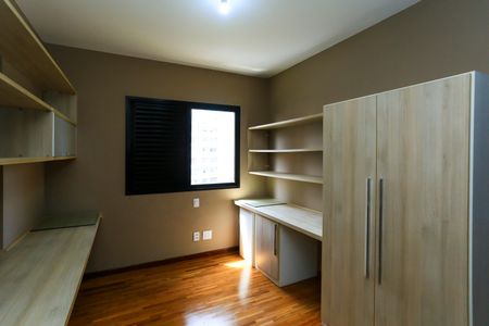 Apartamento à venda com 205m², 4 quartos e 4 vagasEscritório