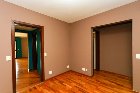 Apartamento à venda com 205m², 4 quartos e 4 vagasCorredor