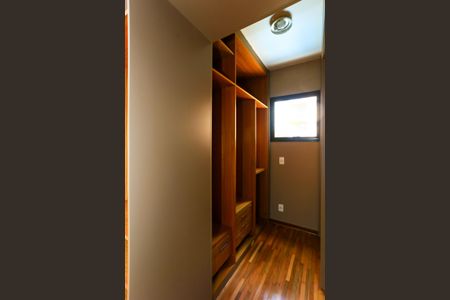 Apartamento à venda com 205m², 4 quartos e 4 vagasCloset da Suíte 3