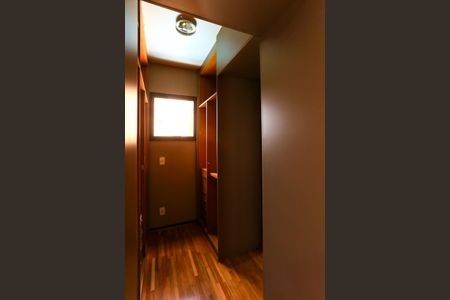 Apartamento à venda com 205m², 4 quartos e 4 vagasCloset da Suíte 3