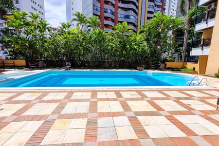 Apartamento à venda com 205m², 4 quartos e 4 vagasÁrea comum - Piscina