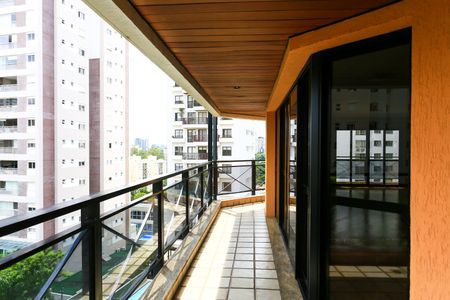 Apartamento à venda com 205m², 4 quartos e 4 vagasVaranda Gourmet
