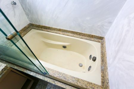 Apartamento à venda com 205m², 4 quartos e 4 vagasBanheiro da Suíte 3