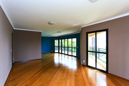 Apartamento à venda com 205m², 4 quartos e 4 vagasSala