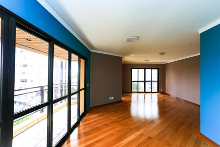 Apartamento à venda com 205m², 4 quartos e 4 vagasSala