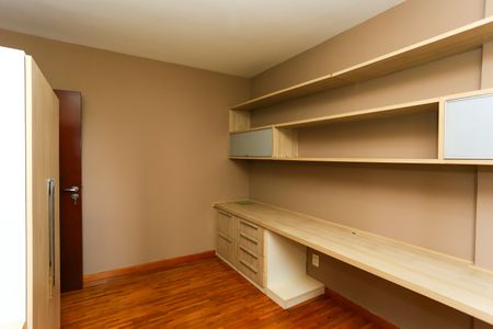 Apartamento à venda com 205m², 4 quartos e 4 vagasEscritório