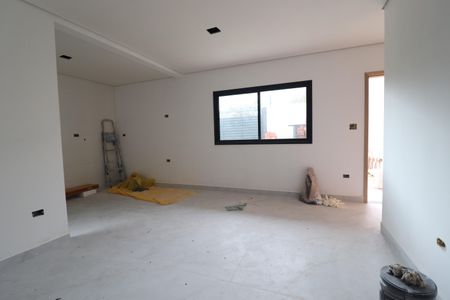 Casa à venda com 83m², 3 quartos e 2 vagasSala