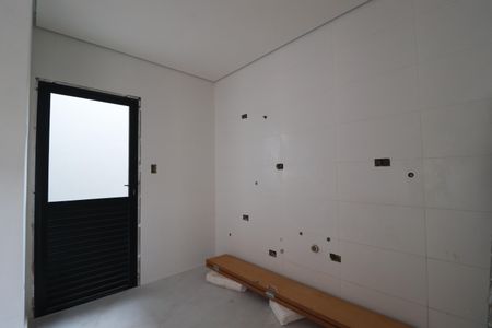 Casa à venda com 83m², 3 quartos e 2 vagasCozinha