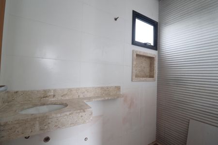 Casa à venda com 83m², 3 quartos e 2 vagasBanheiro Quarto 1 suíte