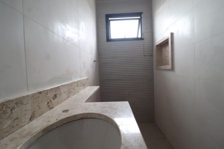 Casa à venda com 83m², 3 quartos e 2 vagasBanheiro 2