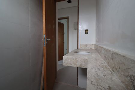 Casa à venda com 83m², 3 quartos e 2 vagasBanheiro 2