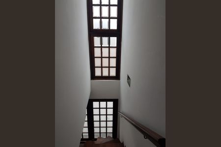 Corredor de casa à venda com 3 quartos, 161m² em Nova Aldeinha, Barueri