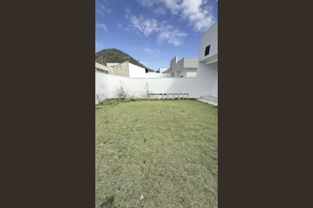 Área externa de casa de condomínio para alugar com 2 quartos, 66m² em Pindobas, Maricá