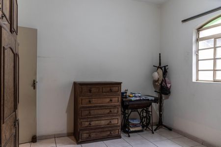 Casa à venda com 360m², 6 quartos e 4 vagas Casa à venda com 360m², 6 quartos e 4 vagasCasa 1 - Quarto 2