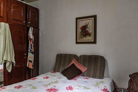 Casa à venda com 360m², 6 quartos e 4 vagas Casa à venda com 360m², 6 quartos e 4 vagasCasa 2 - Quarto 1