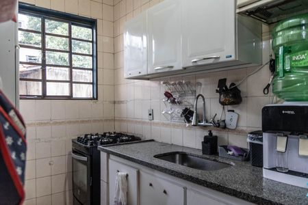 Casa à venda com 360m², 6 quartos e 4 vagas Casa à venda com 360m², 6 quartos e 4 vagasCasa 2 - Cozinha